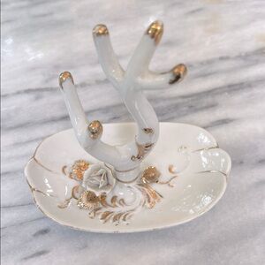 Vintage Lefton Porcelain Ring Holder, Ivory with Gold, c. 1963-1980